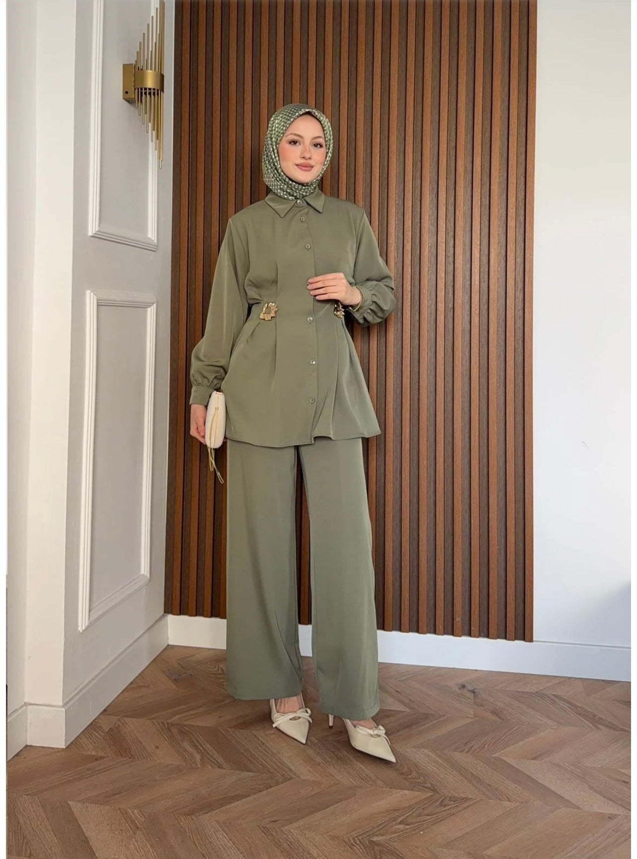 Dia Gold Detailed Crepe Set