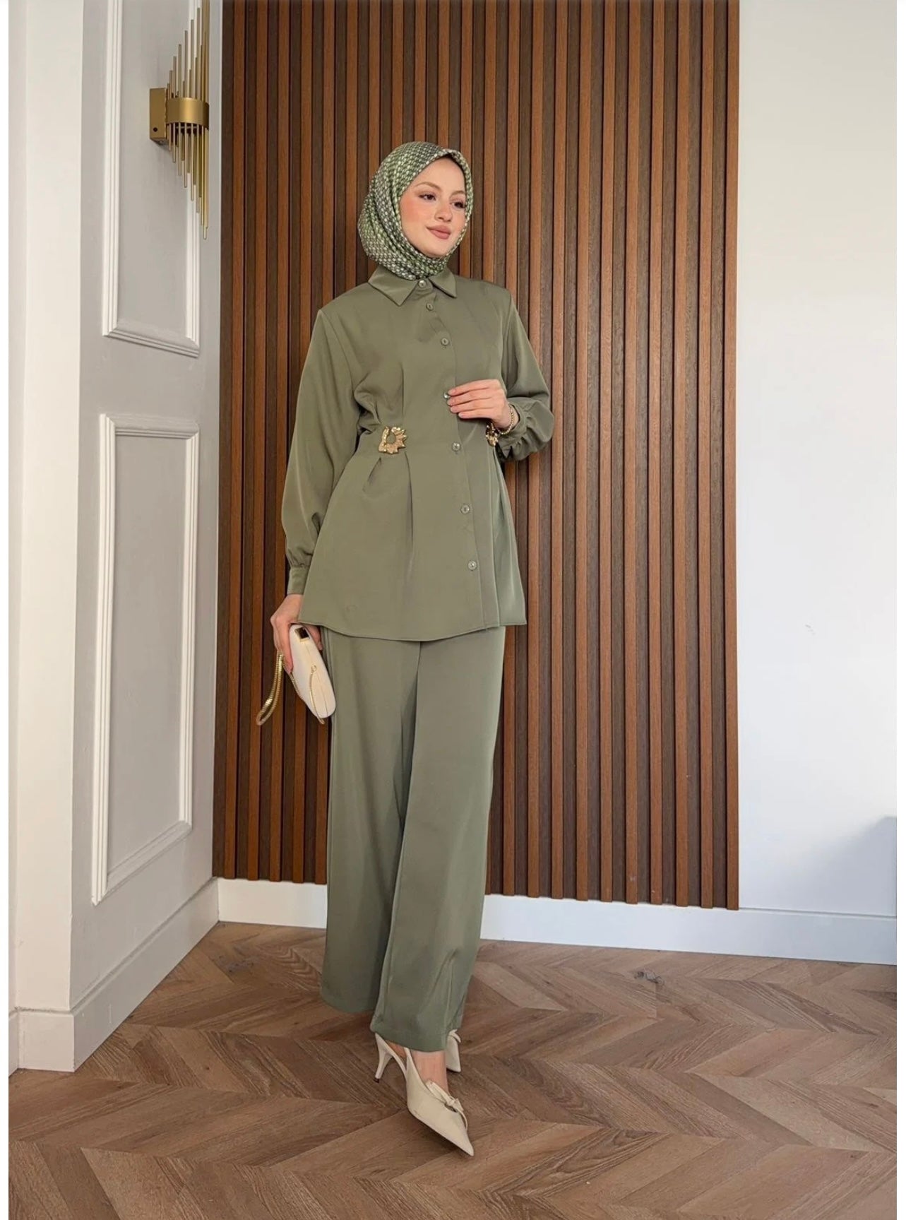 Dia Gold Detailed Crepe Set